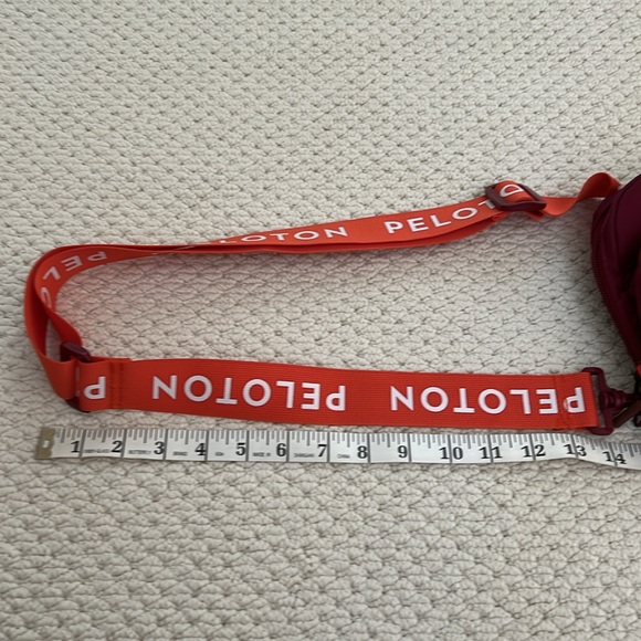 NWOT Peloton cross body bag - Picture 7 of 7